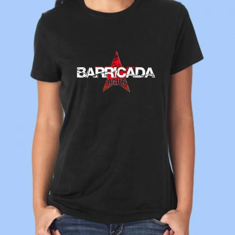 camiseta mujer barricada logotipo