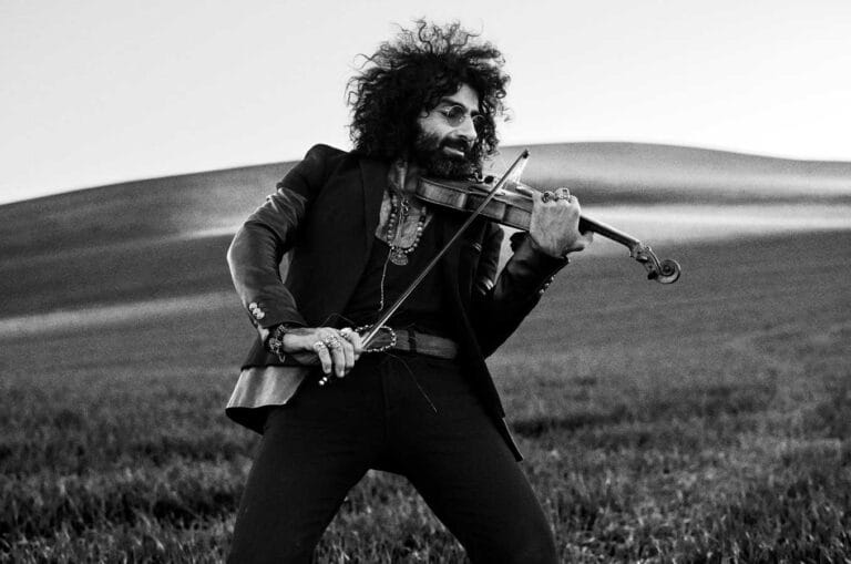 "Intruso", el nuevo álbum de Ara Malikian: un viaje íntimo y multicultural 1 Ara-Malikian-by-Anton-Corbijn